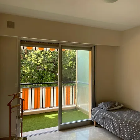 Guestroom - D'hote Homestay Le Cannet